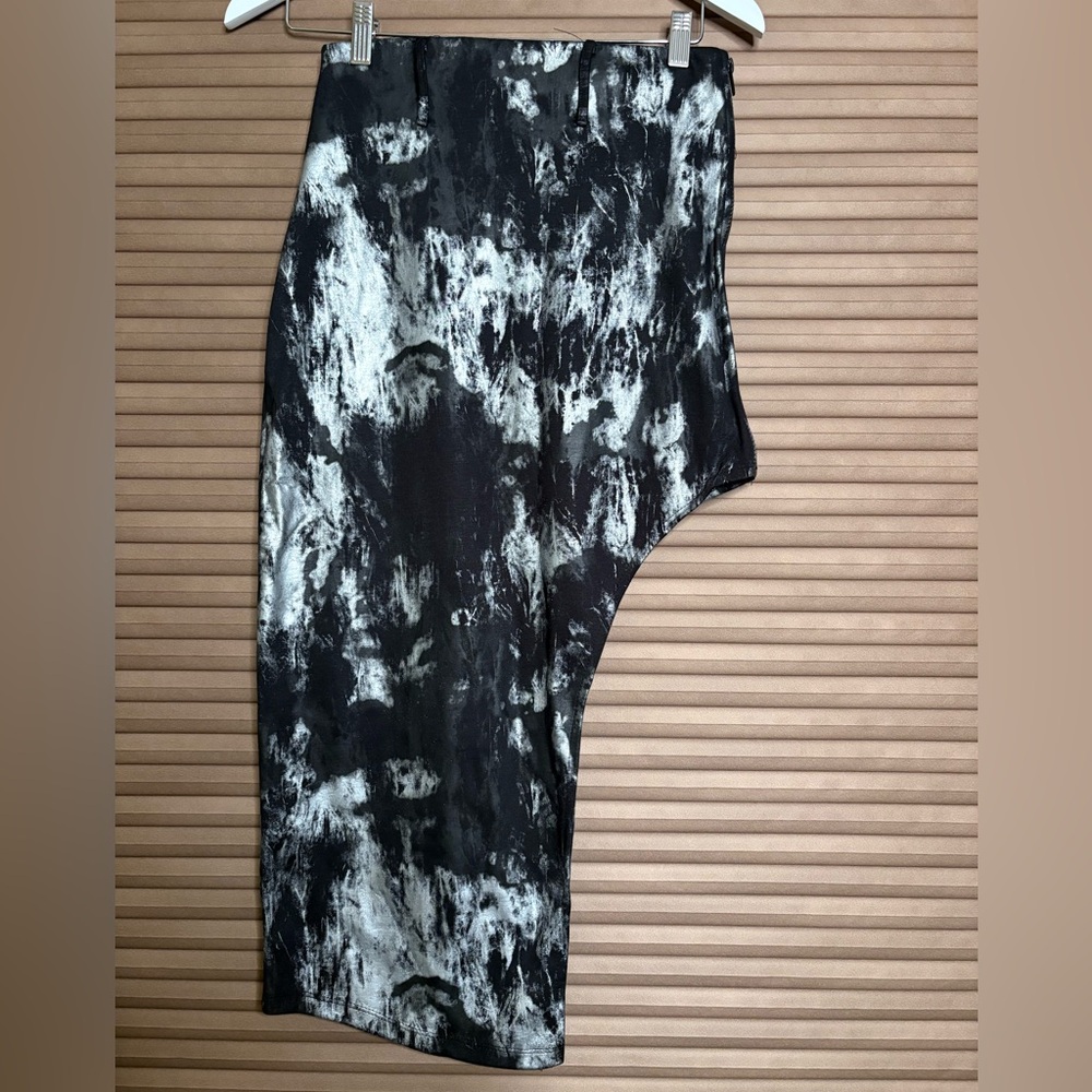 Monochrome Asymmetrical Women's Skirt